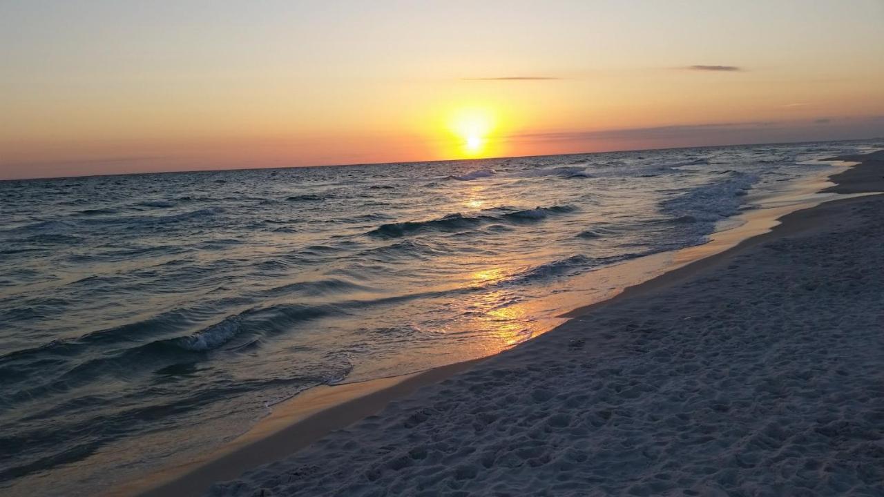 A Wave From It All Beach Resort Gulf Shores Exterior foto